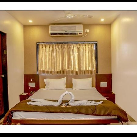 Hotel Sangram Palace Shirur المظهر الخارجي الصورة